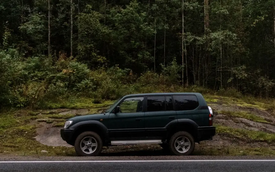 Vehicule Square Car en pleine nature, pret pour vos trajets